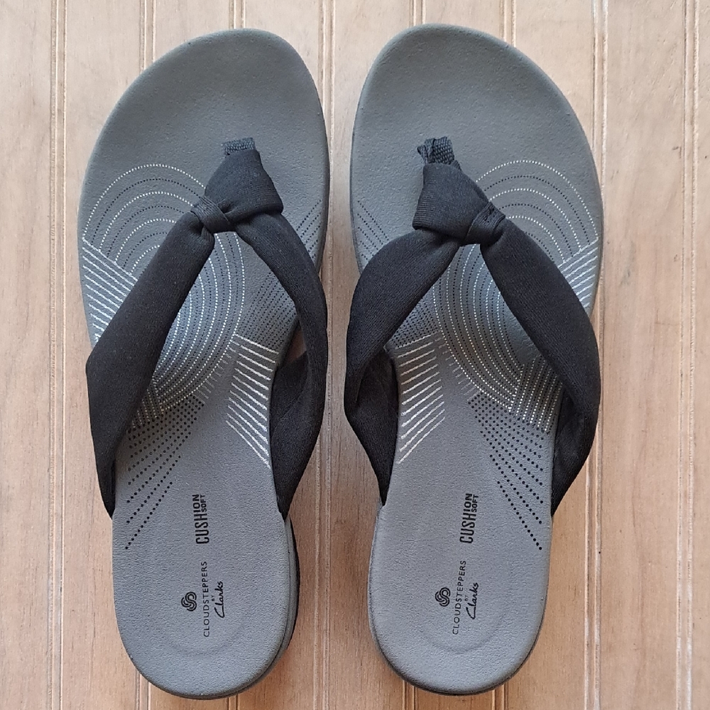 Clarks Cloudsteppers Cushion Soft Flip Flop Comfort Supportive Slides Sandals - Picture 2 of 11